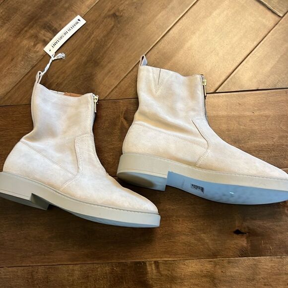 Andre Assous Vernon Water-Resistant Suede Bootie – Light Grey – Size 11 (NWOB) - Picture 3 of 8